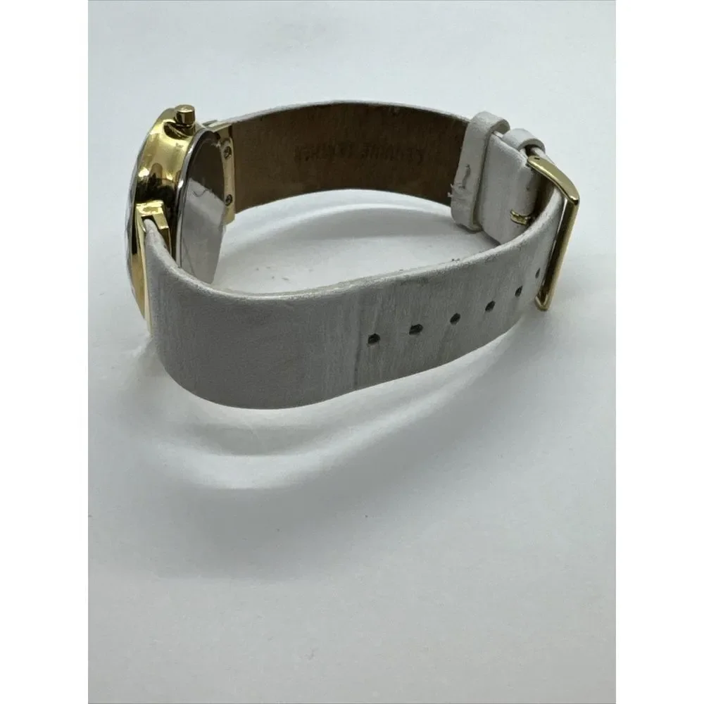 Skagen SKW2033 Women's White Leather Analog Mother of Pearl Dial Watch JNA955